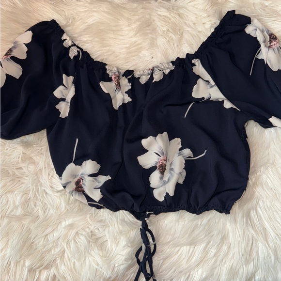 Fashion Nova Floral Top - Picture 3 of 6